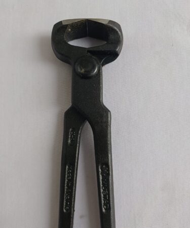 Mustad Nipper 12 Inch – professional horse hoof trimming tool