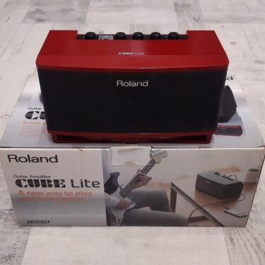 Amplifier Amp Speaker Roland Cube Lite With Buit-In Gitar Guitar