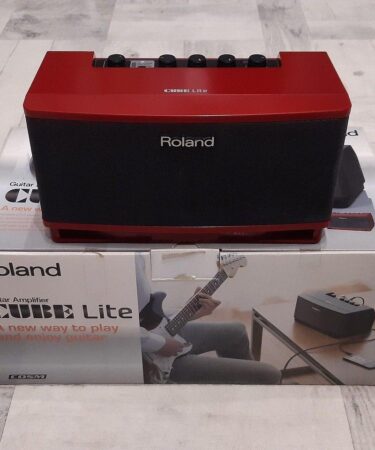 Amplifier Amp Speaker Roland Cube Lite With Buit-In Gitar Guitar