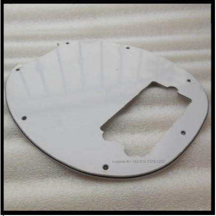 Pickguard Pelindung Body Bass Musicman 4S7H 3Ply White - Image 3